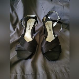 AE Black heels